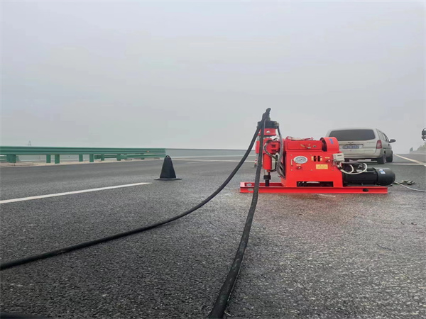 莲都马路路基路面开裂下沉注浆加固灌浆